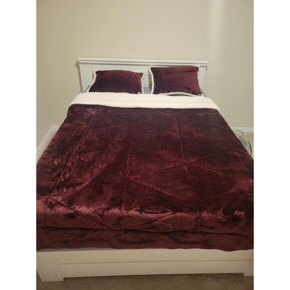 UGG Queen/Full Comforter Set Avery - Plush Sherpa Cabernet Red - RARE HTF Color - Picture 1 of 16
